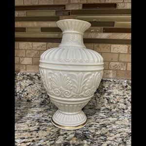 Lenox Vase Gold Trimmed Vase - Athenian Collection